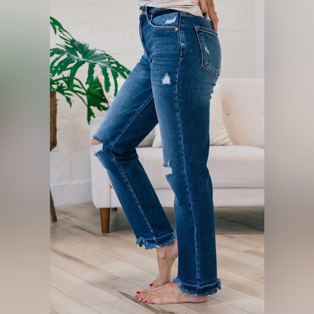 KANCAN THIS IS ME TRYING STRAIGHT DISTRESSED JEANS  Size 7/27 NWT - Picture 3 of 7